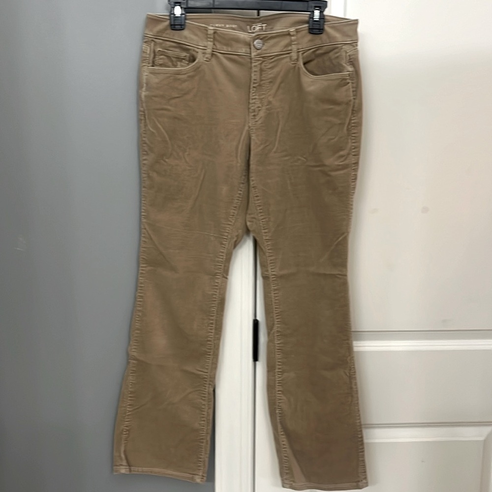 Ann Taylor  Loft Kahki light weight corduroy curvy boot cut jeans size 10petite